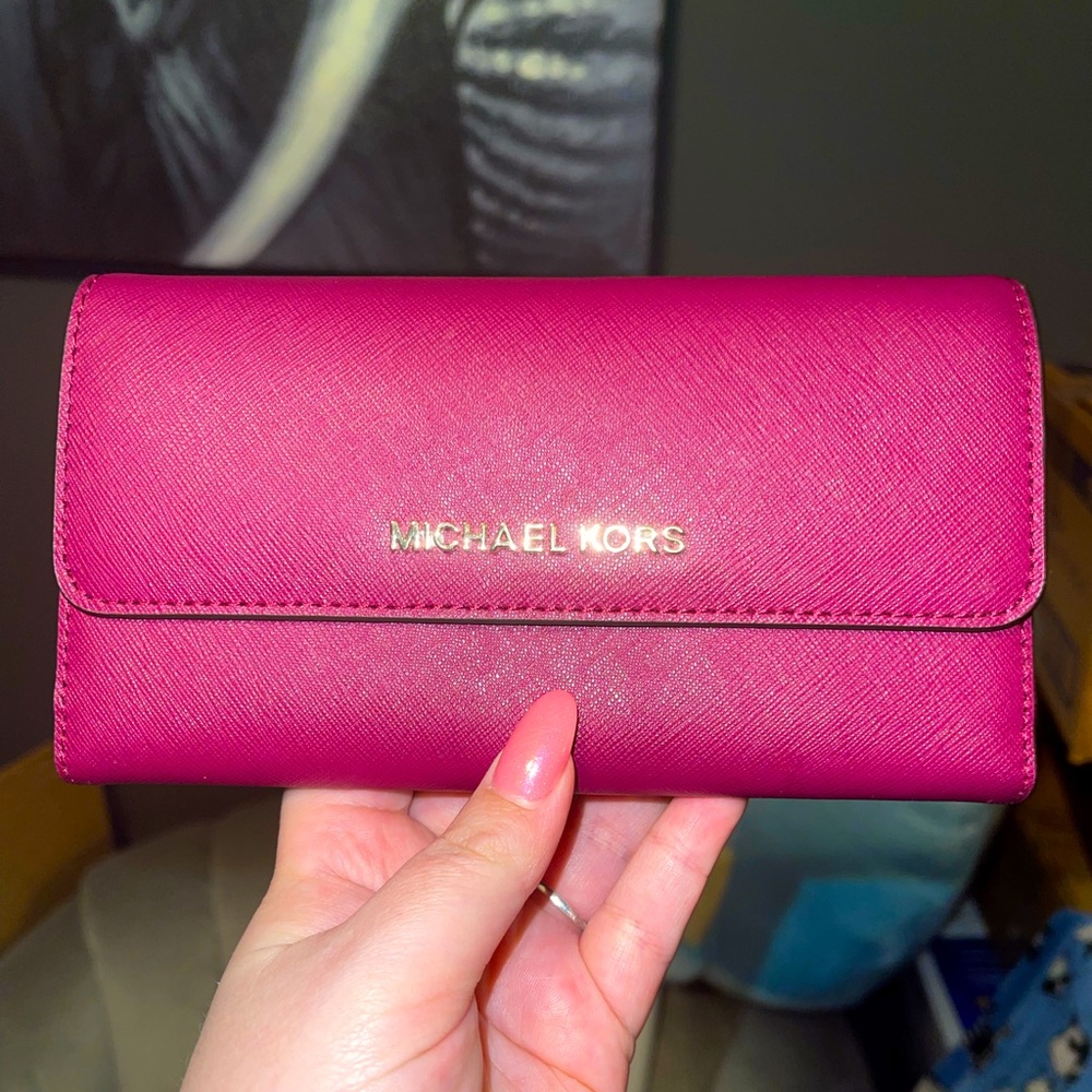 Michael Kors Wallet - Like New